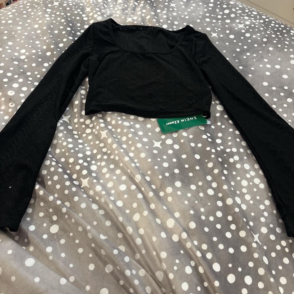 SHEIN Black Fitted Crop Top
